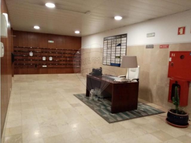 Escritório alugar em Porto, Lordelo Do Ouro