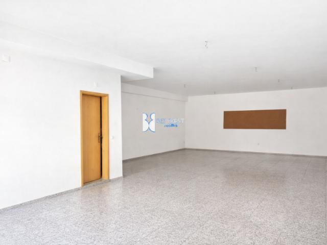 Escritório alugar em Bougado (São Martinho e Santiago), Trofa