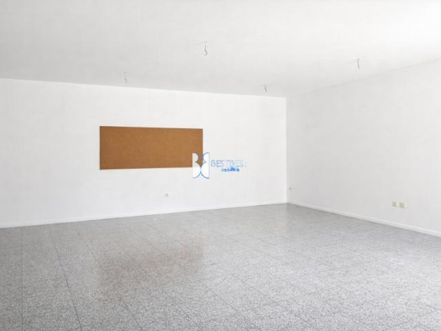 Escritório alugar em Bougado (São Martinho e Santiago), Trofa