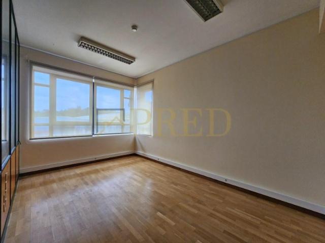 Escritório alugar em Laborim, Vila Nova De Gaia