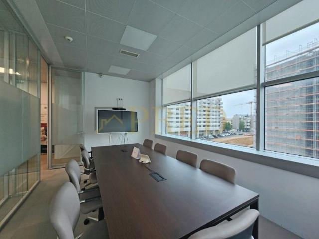 Escritório alugar em Laborim, Vila Nova De Gaia