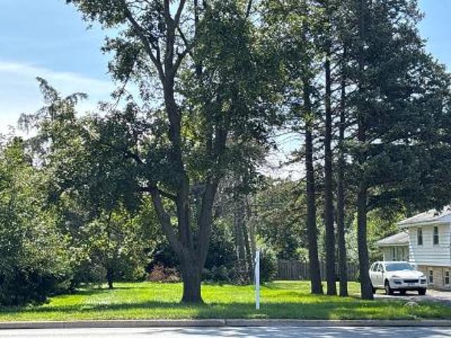 Land for sale in Clarendon Hills, Illinois