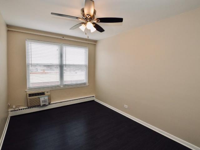 Apartment for rent in Downers Grove, Illinois