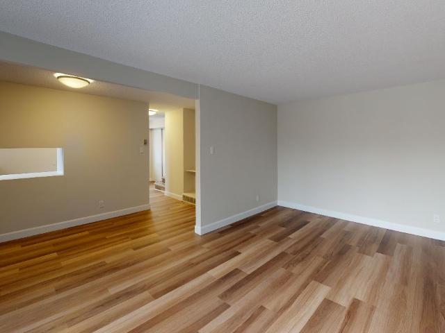 Apartment for rent in Mulhurst Bay, Ontario
