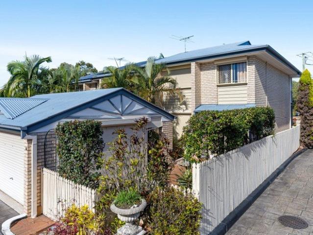 Townhouse for sale in Toombul, Queensland