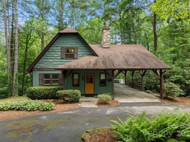 House for sale in Hendersonville