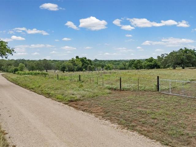 Land for sale in Lockhart, Texas
