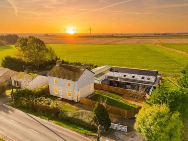 House for sale in Lyons, Greater London
