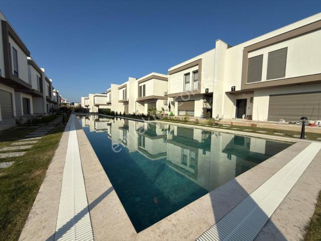 Kuşadasi, Aydin içerisinde satılık Villa