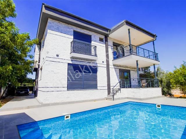 Tomalar, Döşemealtı içerisinde satılık Villa