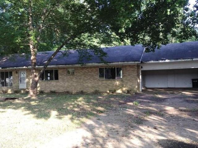 House for sale in Coffeeville
