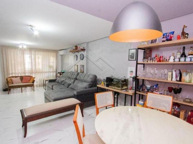 Apartamento venda em Região Geográfica Imediata do Distrito Federal, Região Integrada de Desenvolvimento do Distrito Federal e Entorno