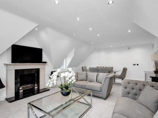 House for sale in Blackhills, Surrey