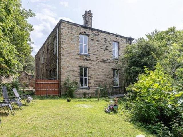 House for sale in Dewsbury, West Yorkshire