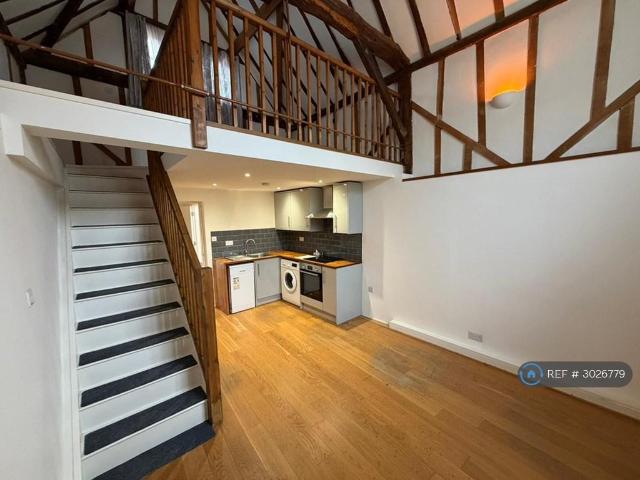 Apartment for rent in Elstree, Hertsmere