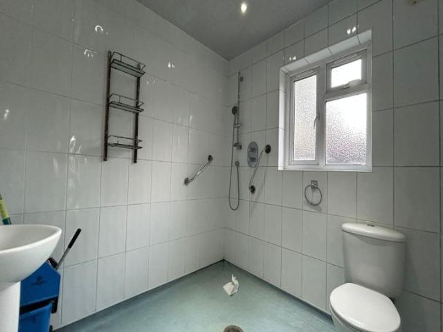 Apartment for rent in Colnbrook with Poyle, Slough