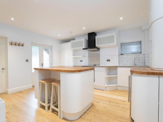 Apartment for rent in Ewens Farm, Golden Valley