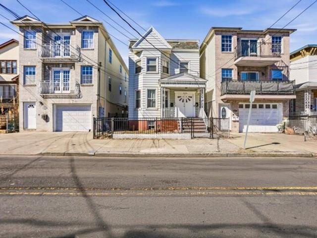 House for sale in Hudson, New Jersey