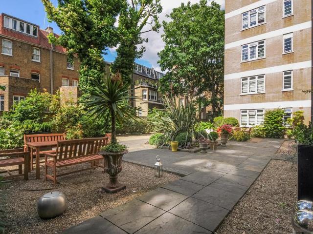 House for rent in Earl's Court, Greater London