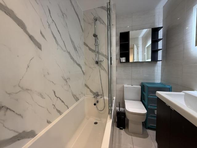 Apartment for rent in Earl's Court, Greater London