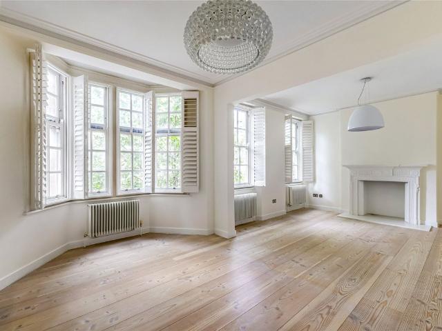 Apartment for rent in South Kensington, Greater London