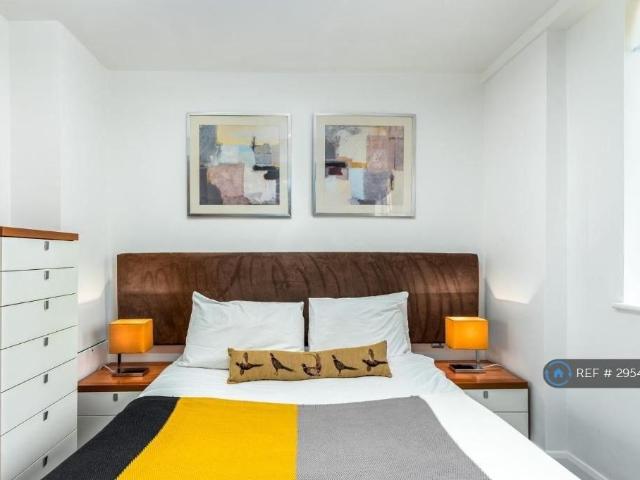Apartment for rent in Brompton, Greater London
