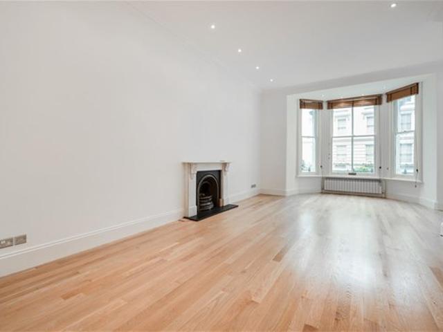 Apartment for rent in Earl's Court, Greater London