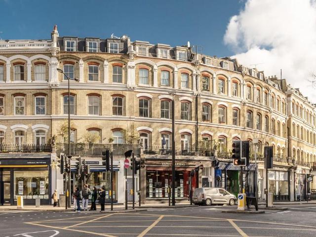 Apartment for rent in Earl's Court, Greater London