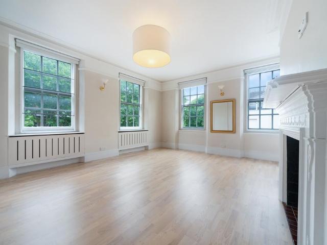 Apartment for rent in Earl's Court, Greater London