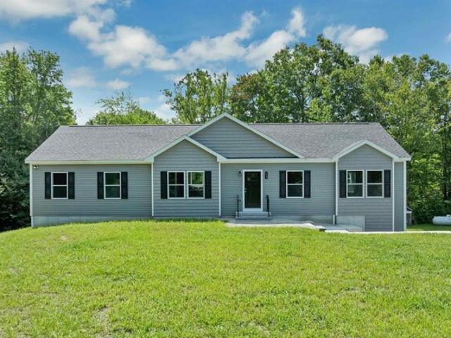 House for sale in Candia Four Corners, Candia