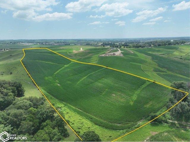 Farm for sale in Anamosa, Iowa
