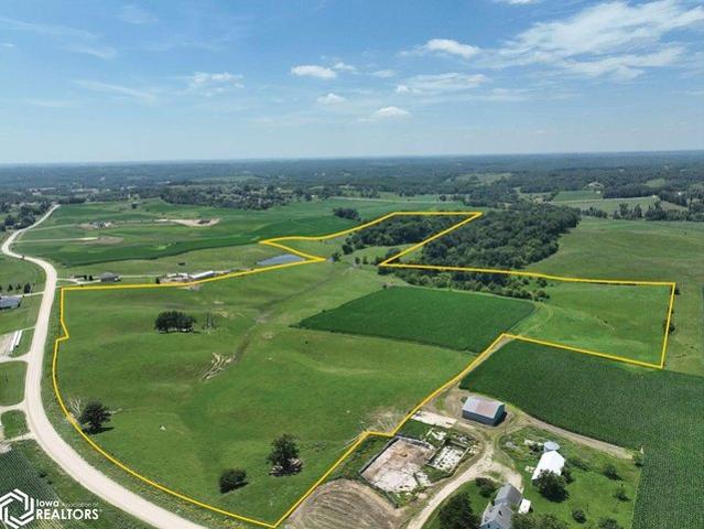 Farm for sale in Anamosa, Iowa