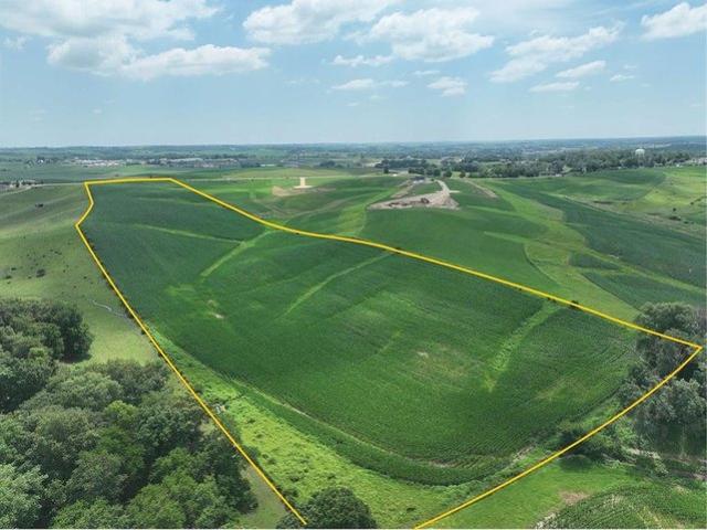 Farm for sale in Anamosa, Iowa