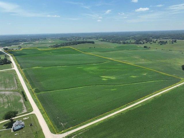 Farm for sale in Anamosa, Iowa