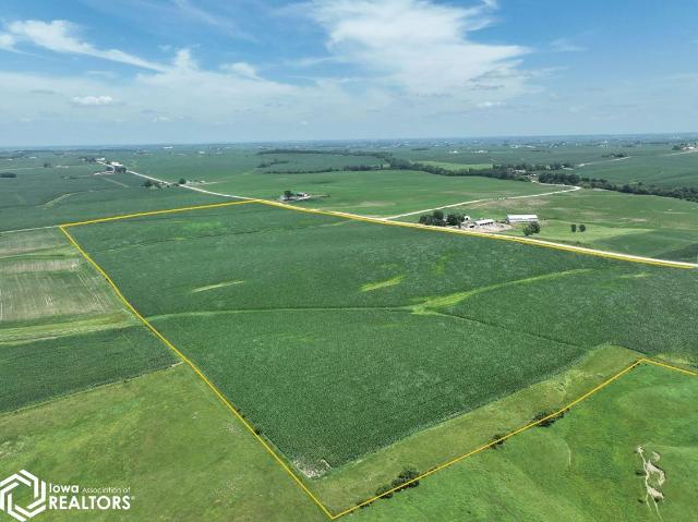 Farm for sale in Anamosa, Iowa
