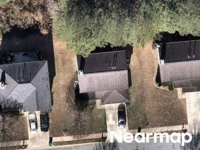 House for sale in Red Oak, Georgia