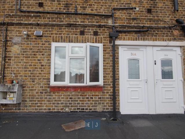 Apartment for rent in Chingford Mount, Highams Park