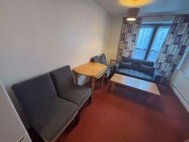Apartment to rent in Bluebell, North Tipperary