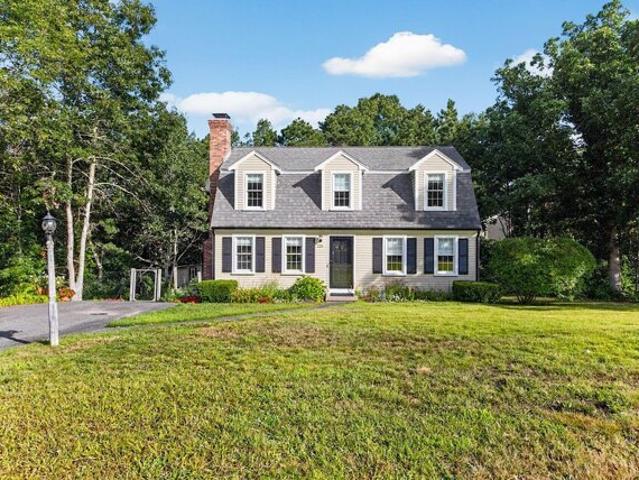 House for sale in Old Colony Estates, Mashpee