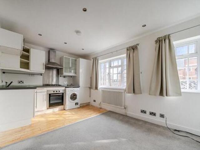 House for sale in Spring Vale, Hampshire