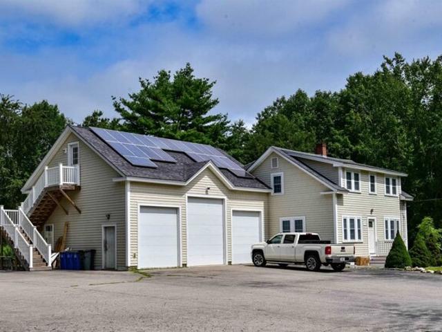 House for sale in Barrington, Strafford County