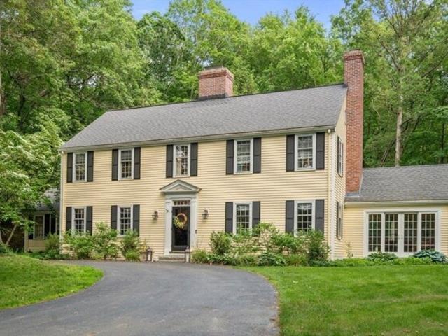 House for sale in Wayland