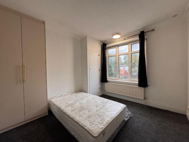 Room for rent in London Borough of Hounslow, Greater London