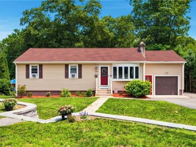 House for sale in Smithfield, Rhode Island