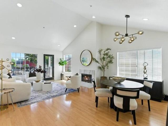 Condo for sale in San Mateo, California