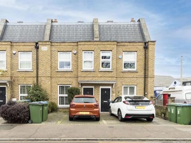 House for rent in Blackheath Royal Standard, Greater London