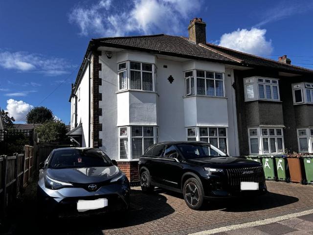 Apartment for rent in Longlands, Halfway Street