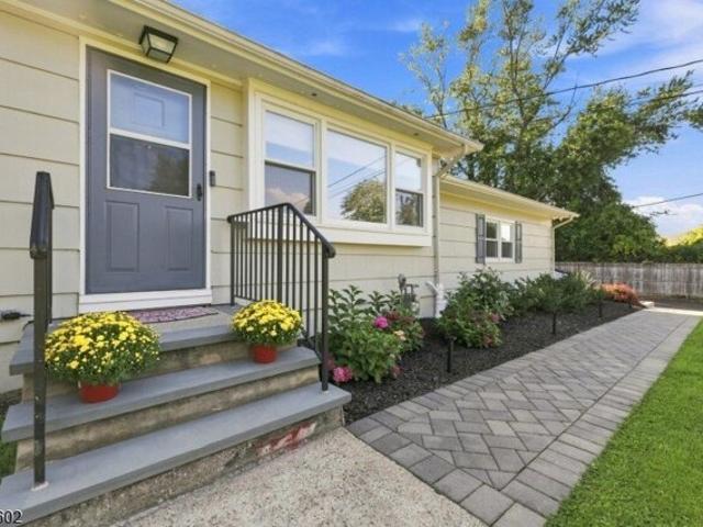 House for sale in Port Murray, New Jersey
