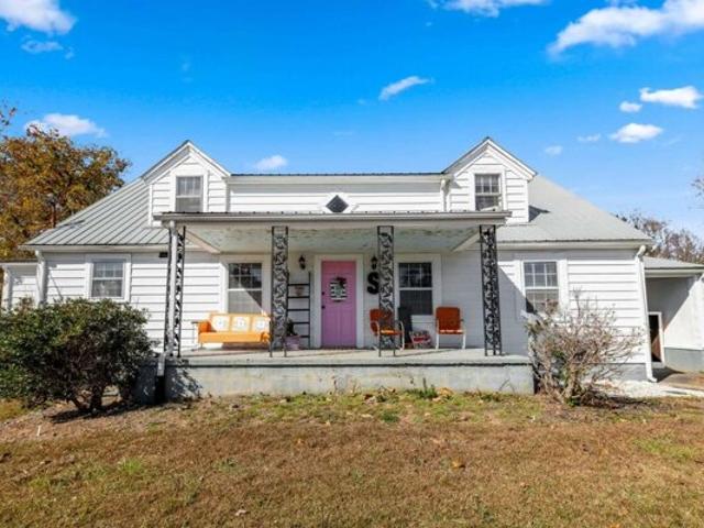 House for sale in Blue Ridge