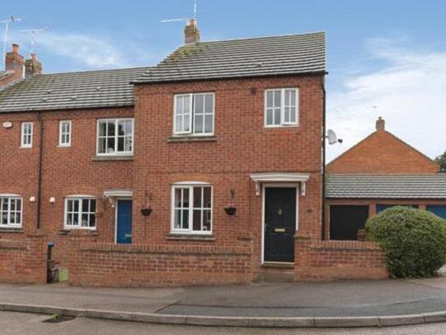 House for sale in Northampton, Northamptonshire